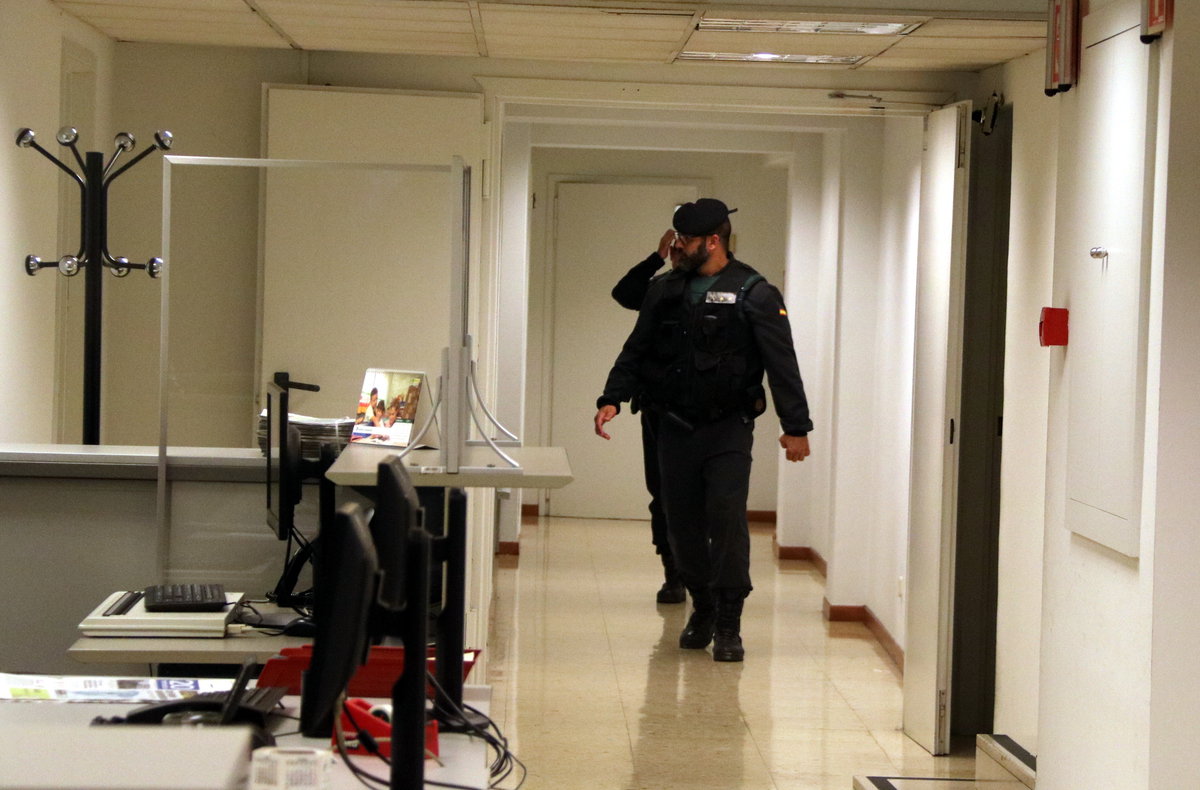Enquesta: Les actuacions policials d'aquest 20-S us recorden temps passats?