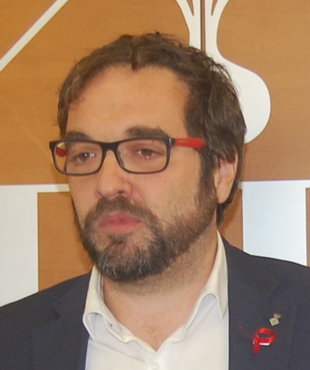 Tots els regidors d’ERC, la Crida per Sabadell, Unitat pel Canvi a Sabadell i Guanyem Sabadell en l’acte de retirada del monòlit de l’exalcalde franquista Josep Maria Marcet Foto: J.PELÁEZ/AJ.SABADELL.